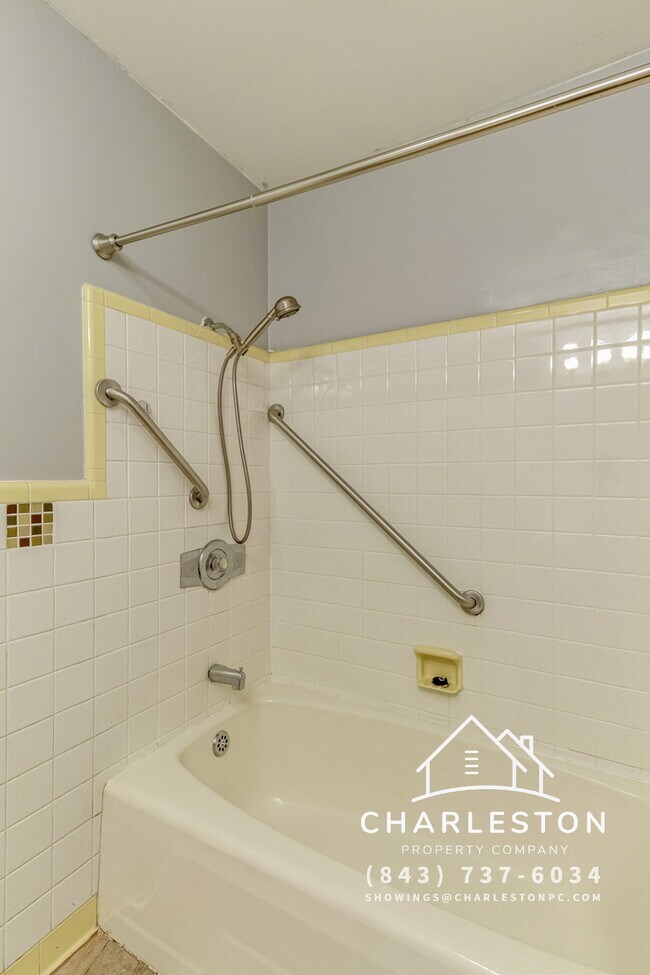 Building Photo - 1452 Birthright St