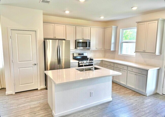 Building Photo - 1222 Sugar Dr