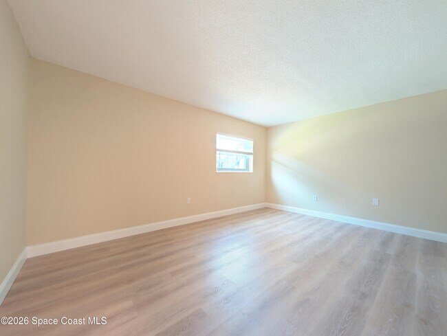 Building Photo - 190 E Olmstead Dr