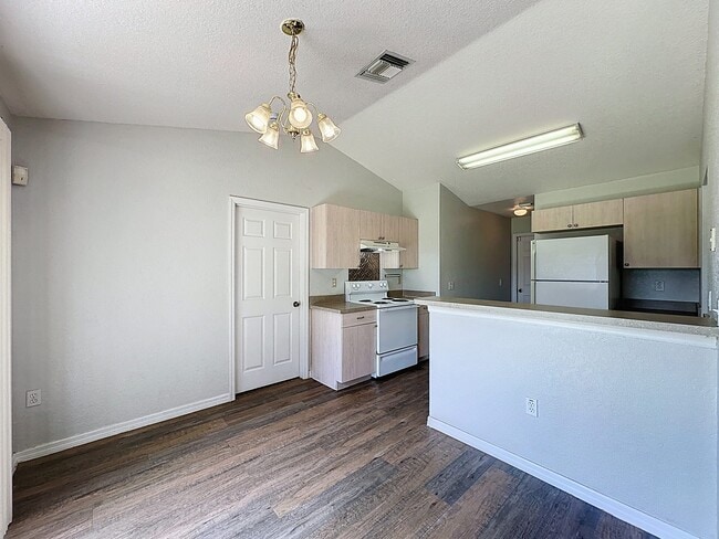 Building Photo - 424 Danube Dr