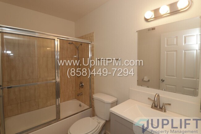 Building Photo - 4 Bedroom 2 Bath Home in the Heart of Mira Mesa. MOVE IN SPECIAL $300 OFF FIRST MONTH'S RENT