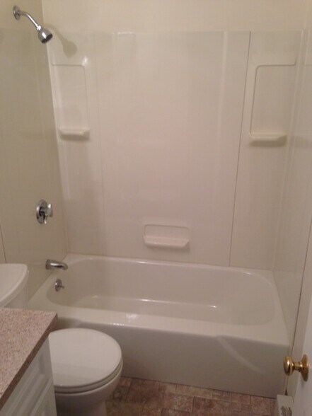 Building Photo - 22 Daley St