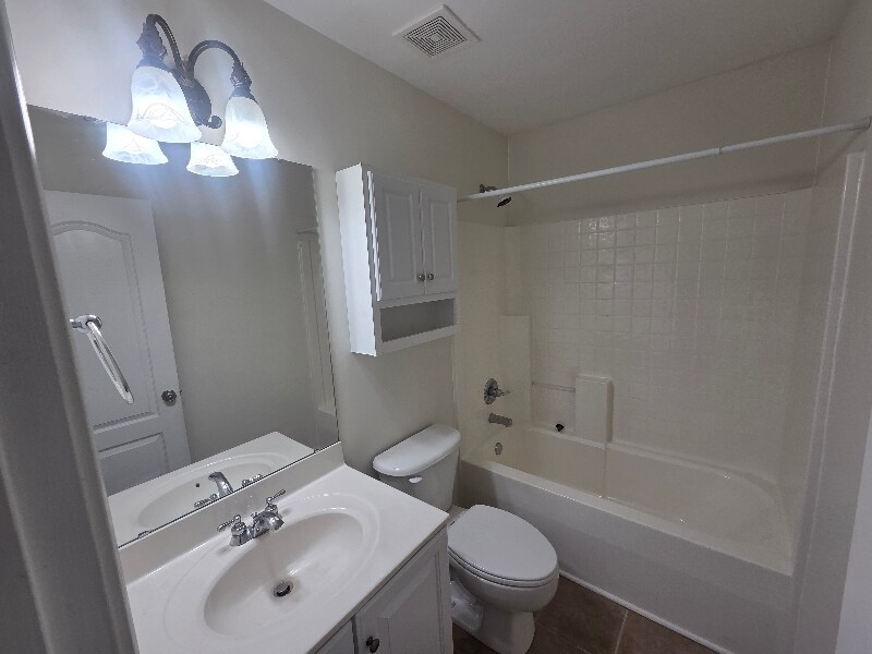 Building Photo - 418 Rosemeade Ct