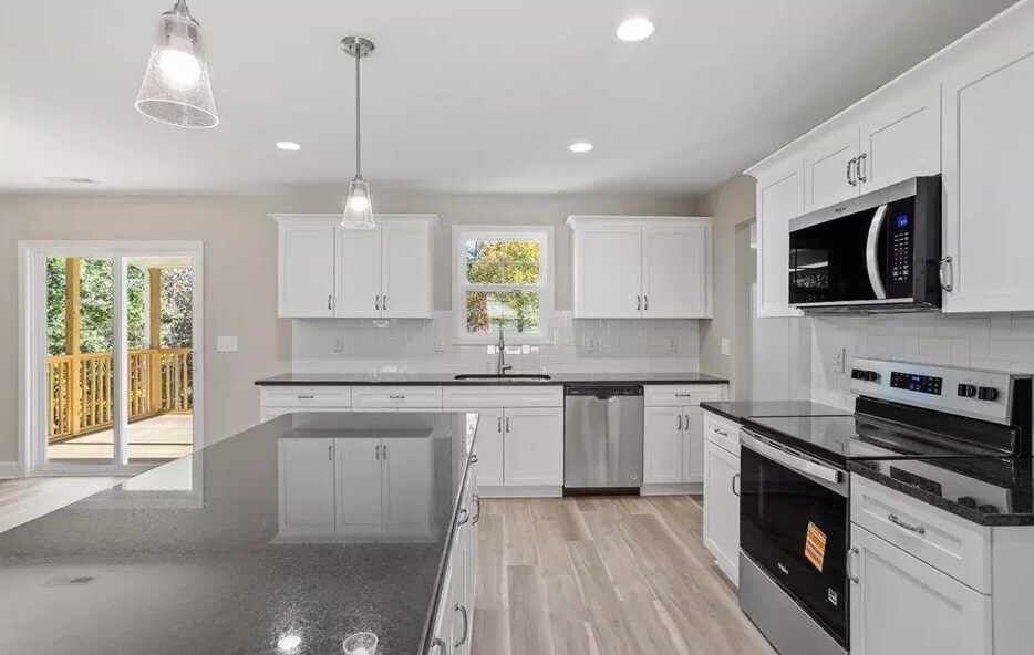 Building Photo - 486 Placid Pond Dr