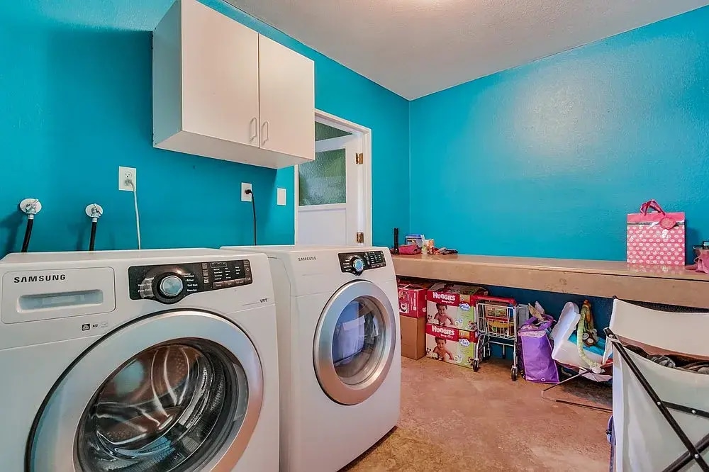 Building Photo - 6824 Harvala St