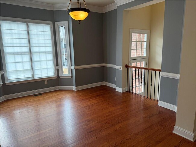 Building Photo - 1303 Creekside Pl SE