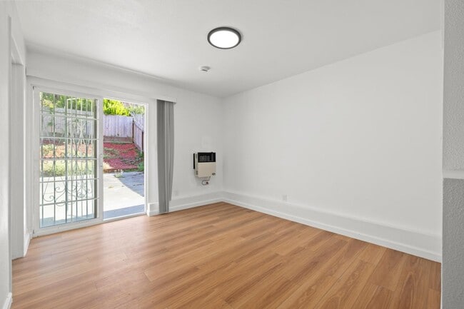Building Photo - 64 Lycett Cir