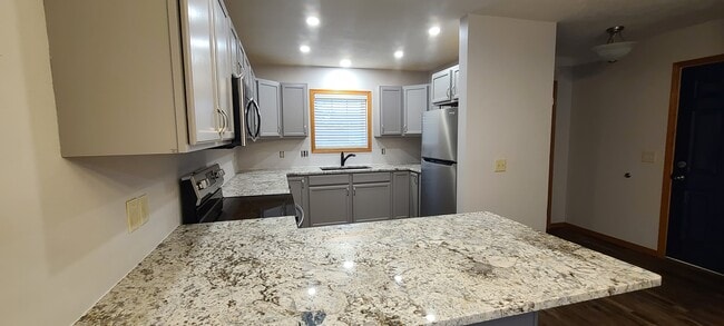 Building Photo - 5733 Sandpiper Dr