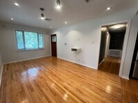 Building Photo - Renovated 3-bedroom/1-bath + Bonus Room in...