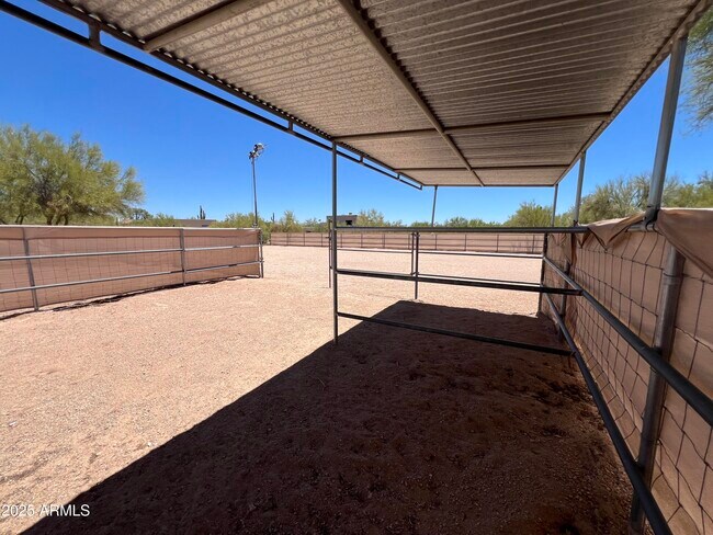 Building Photo - 4847 E Calle de Las Estrellas Rd