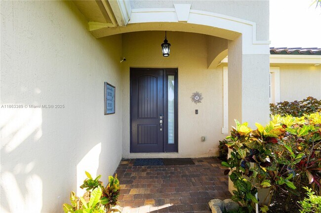 Building Photo - 2133 NW 14th Pl