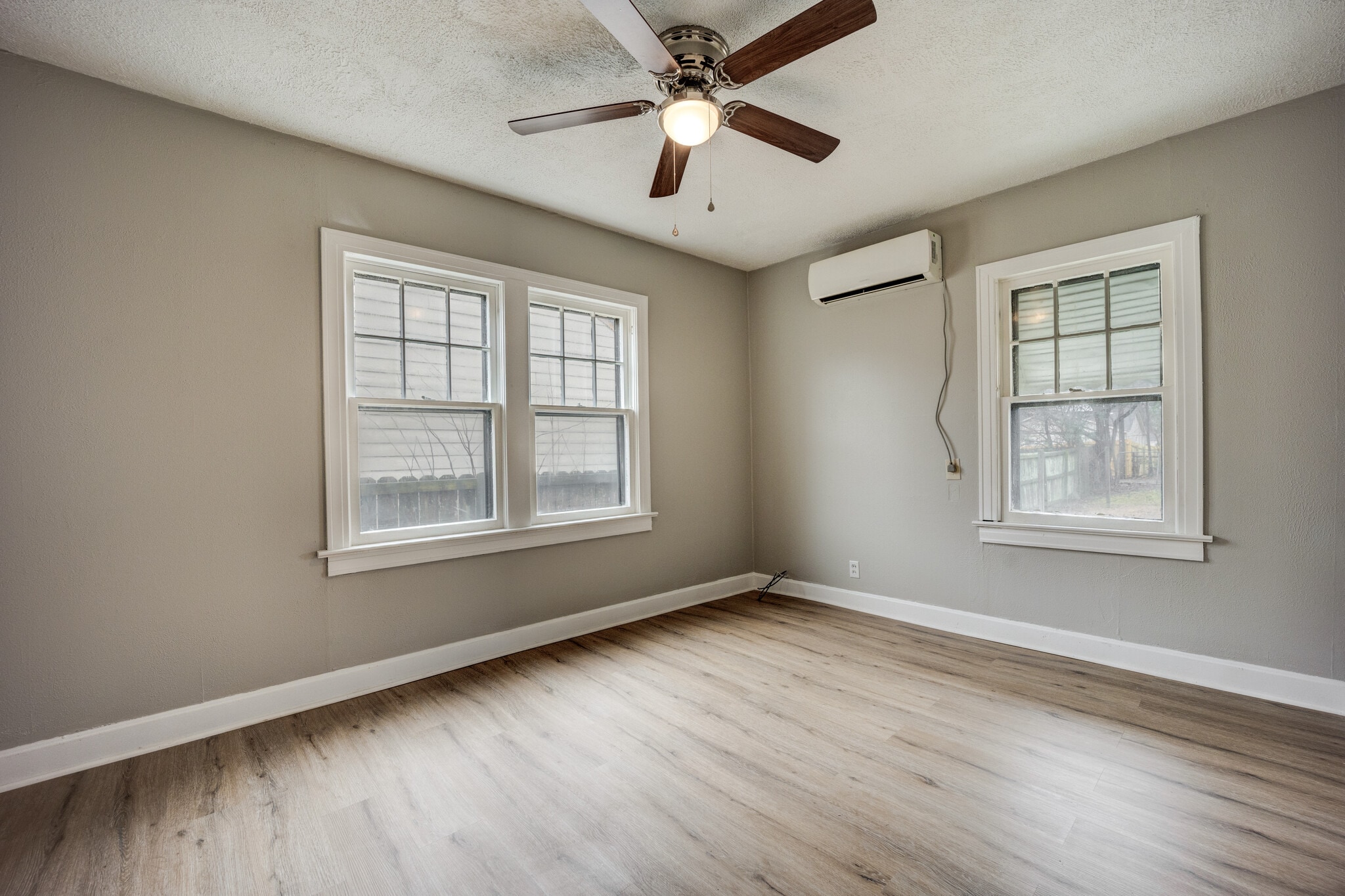 Building Photo - 1301 N 41st St