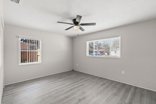 Building Photo - Home For Rent in St Petersburg!