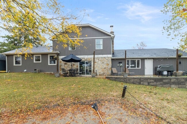 Building Photo - AVAILABLE NOW! Waterfront Living in Carmel! Paddle boat included!