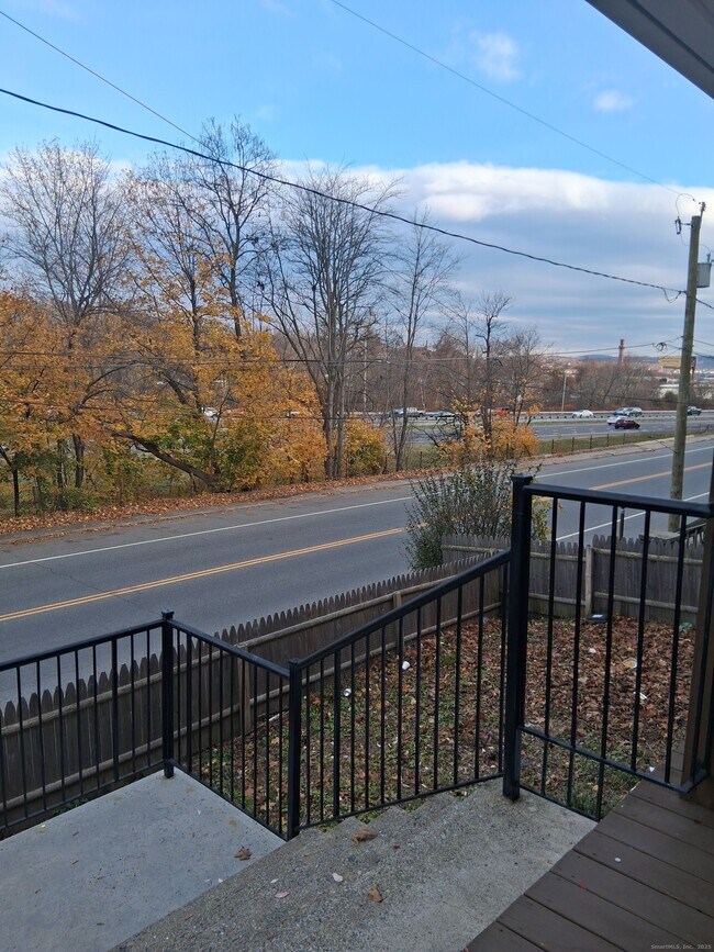 Building Photo - 367 Watertown Ave