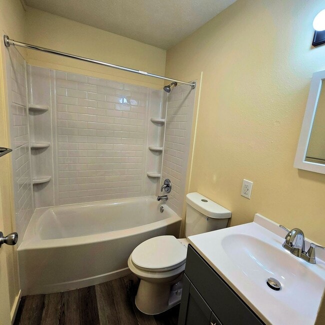 Building Photo - Live the beach life! Remodeled 1 Bedroom N...