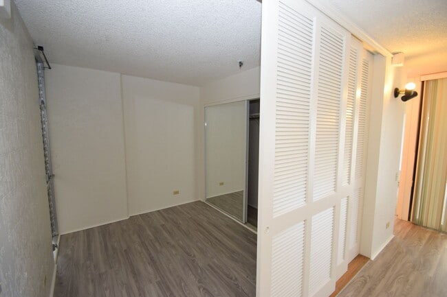 Building Photo - 1226 Alexander St