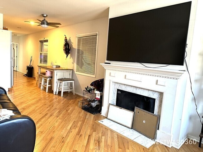 Building Photo - 3936 N Ashland Ave