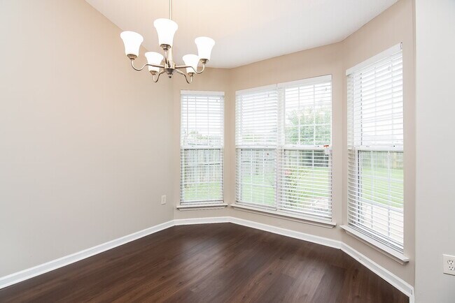 Building Photo - 1813 Cherry Creek Dr