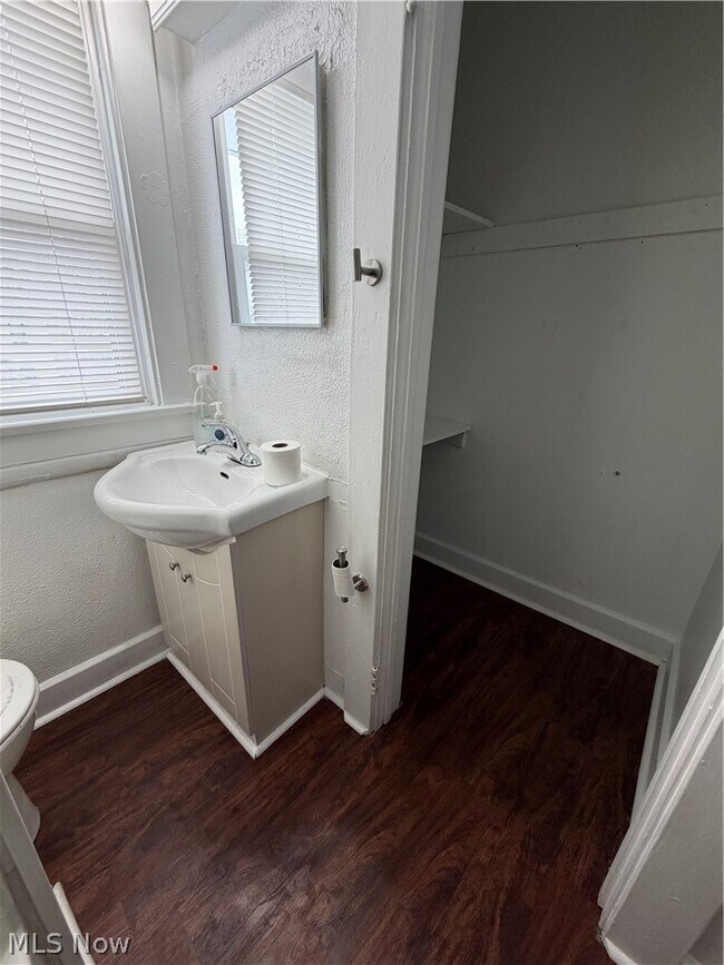 Building Photo - 1870 Cordova Ave