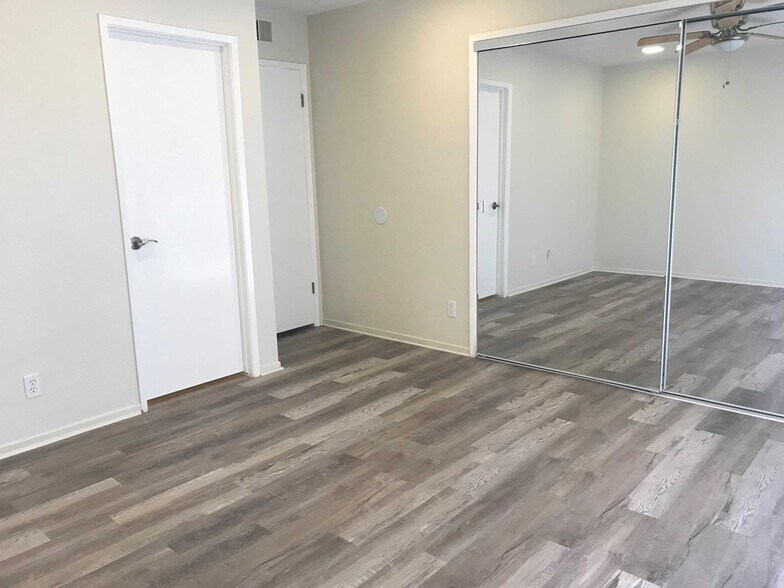 Building Photo - 28035 Ridgebluff Ct