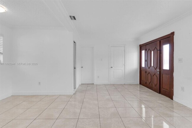 Building Photo - 1101 SW 17th Ave