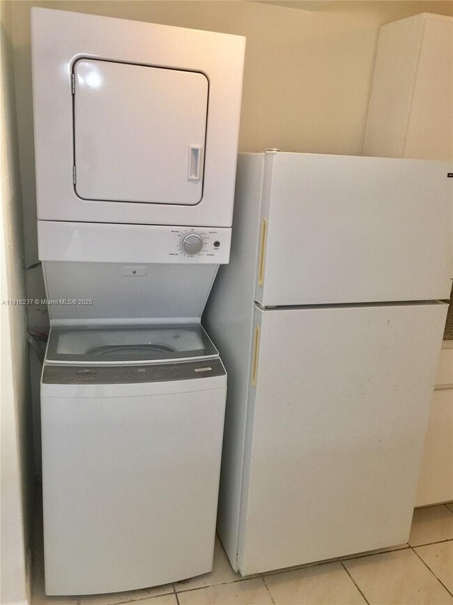 Building Photo - 11378 W Flagler St