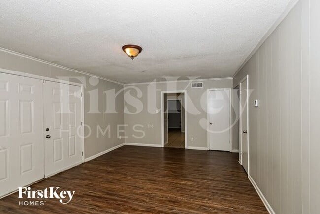Building Photo - 5492 Scottsdale Ave