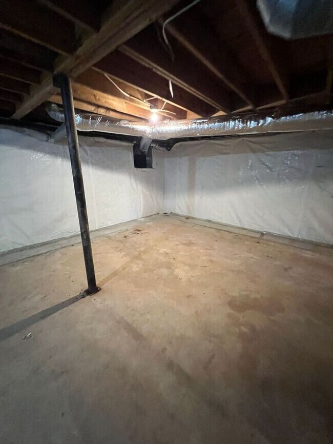 Building Photo - Beautiful cozy 3 bedroom ranch home!