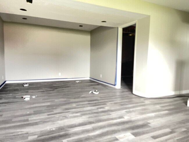 Building Photo - Newly rebuilt house in the heart of Elkhorn