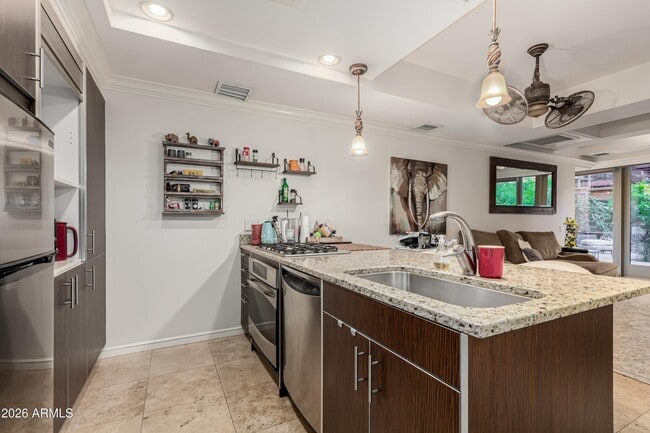 Building Photo - 7137 E Rancho Vista Dr