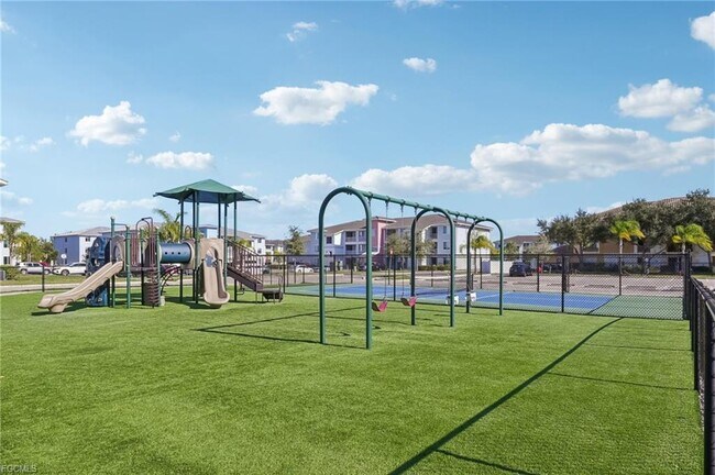 Building Photo - 3940 Pomodoro Cir