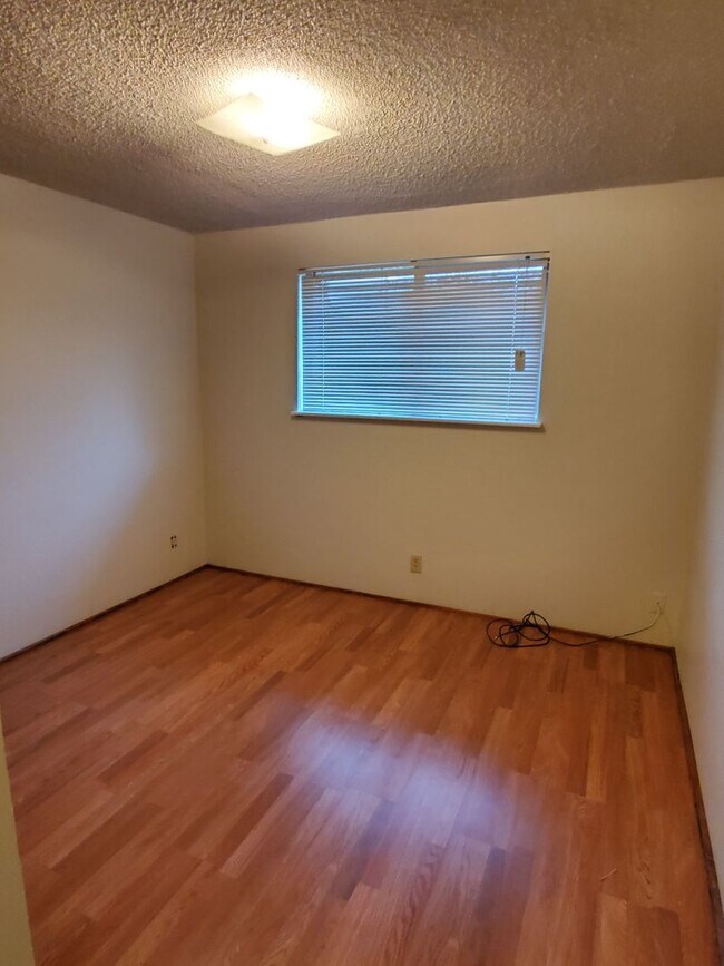 Building Photo - 446s51