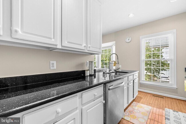 Building Photo - 13967 Gill Brook Ln