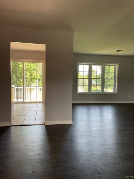 Building Photo - 203 Woolsey St