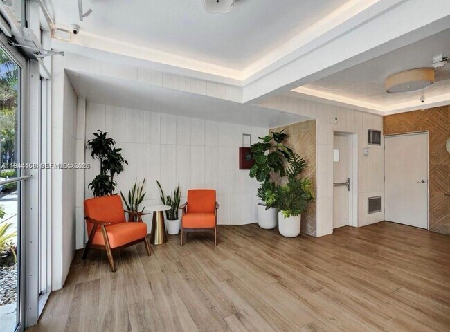 Building Photo - 1331 Lincoln Rd