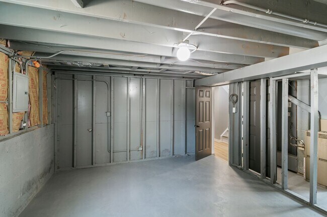 Building Photo - 118 Windsor Ln