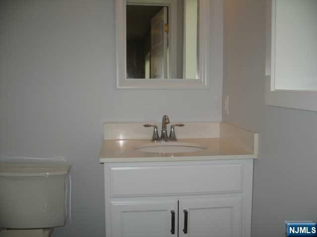 Building Photo - 816 Jassamine Way