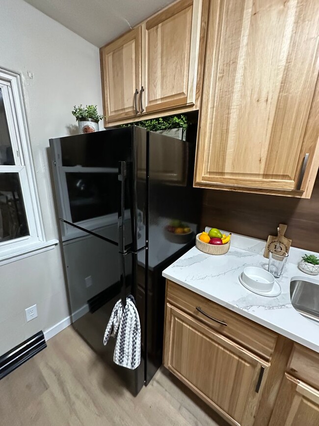 Building Photo - 1126-1128 Byron Ave.