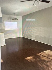 Building Photo - 13620 Rosewood St