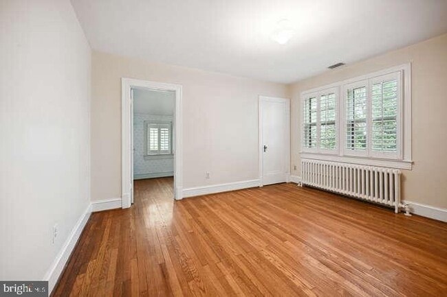 Building Photo - 5401 32nd St NW