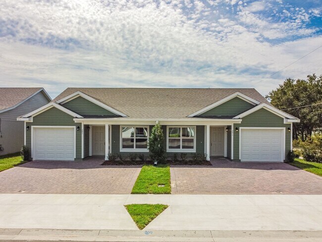Primary Photo - Beautiful 3/2 Energy Efficient 1 Story Att...