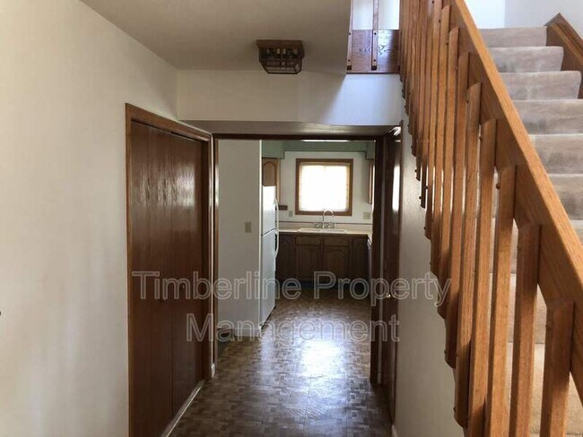 Building Photo - 17960 Bakers Farm Rd