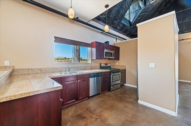 Building Photo - **Spacious 2-Bedroom Home In The Heart Of Wine Country**