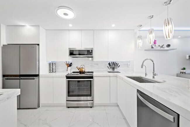Primary Photo - 3580 S Ocean Blvd