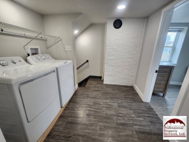 Building Photo - Cozy Country Living With Modern Updates