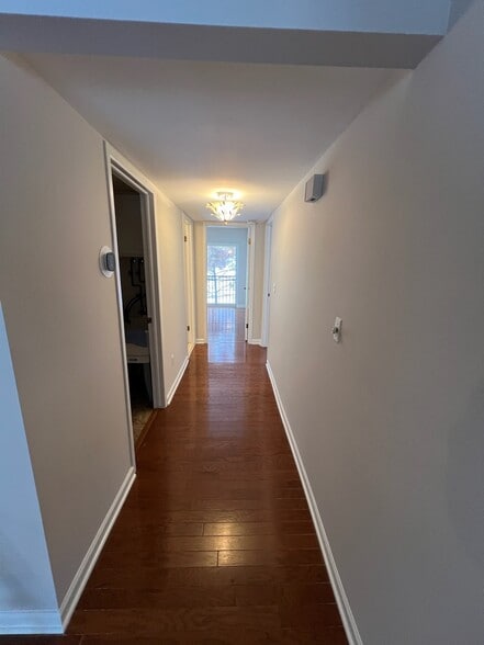 Building Photo - 18411 University Park Dr