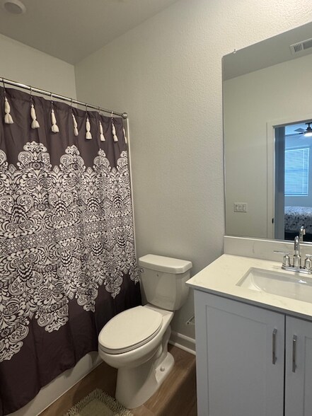 Building Photo - 283 Hadley Wy