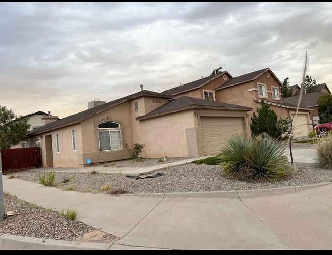 Building Photo - 4761 Jessica Dr NE