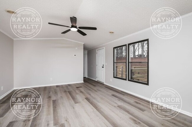 Building Photo - 72 Abbey Way